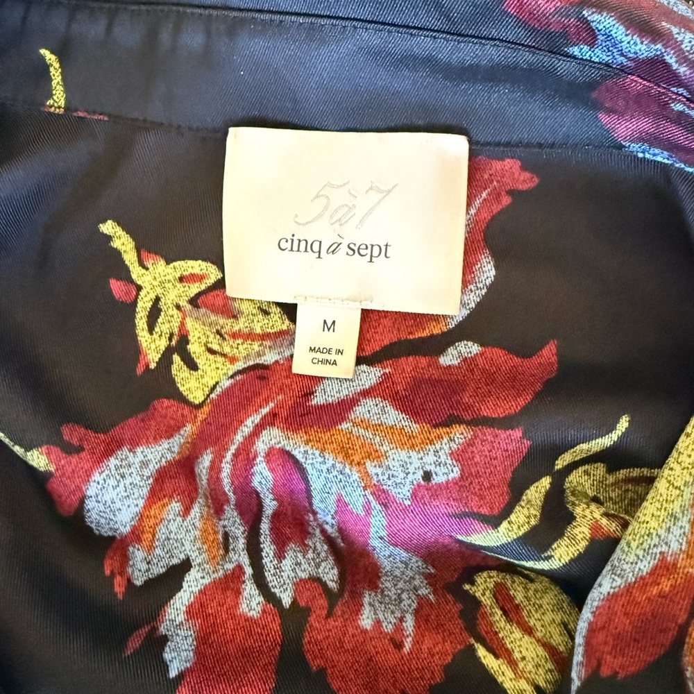 CINQ À SEPT Blanche Rhinestone Embellished Floral Print Blouse size M - Picture 8 of 9
